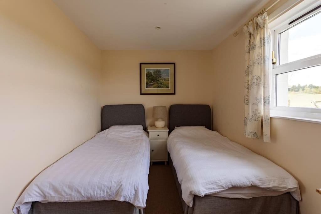 Blackhill Farm Cottage Пърт Екстериор снимка